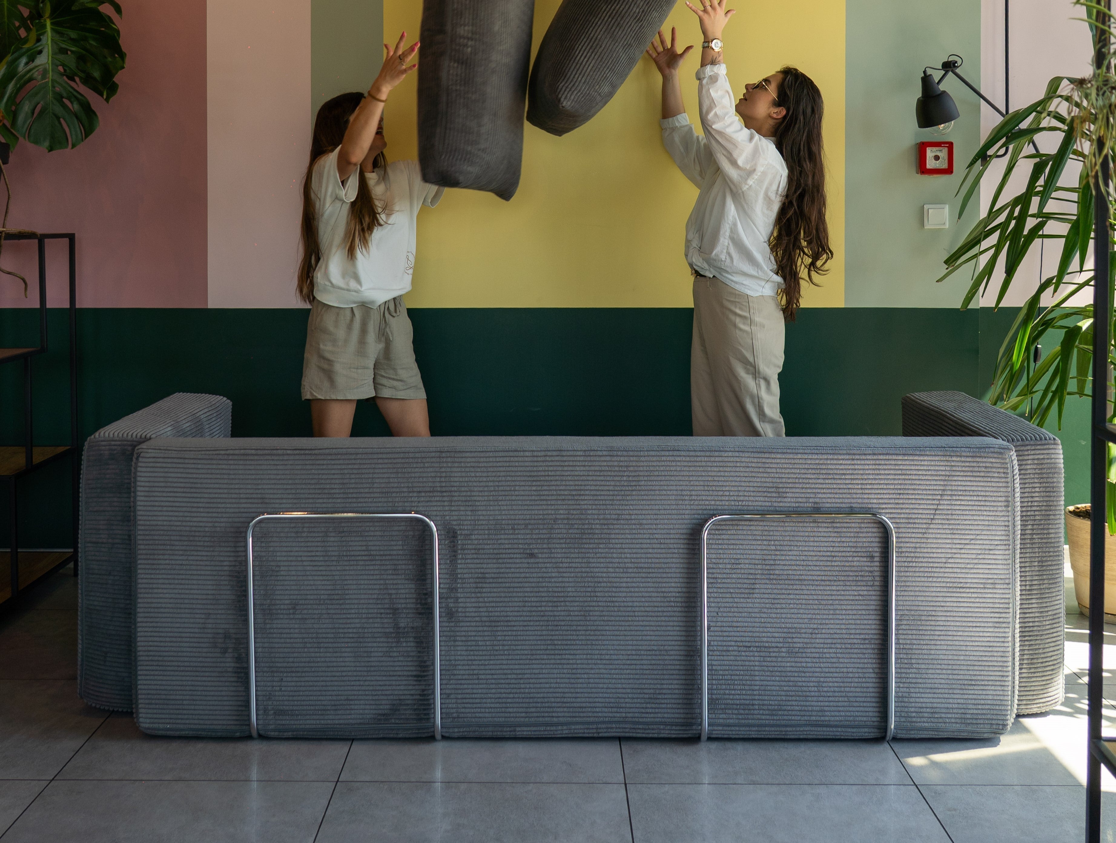 The Best Memory Foam Sofa Beds for Small Apartments: How to Choose the Right Model in 2026